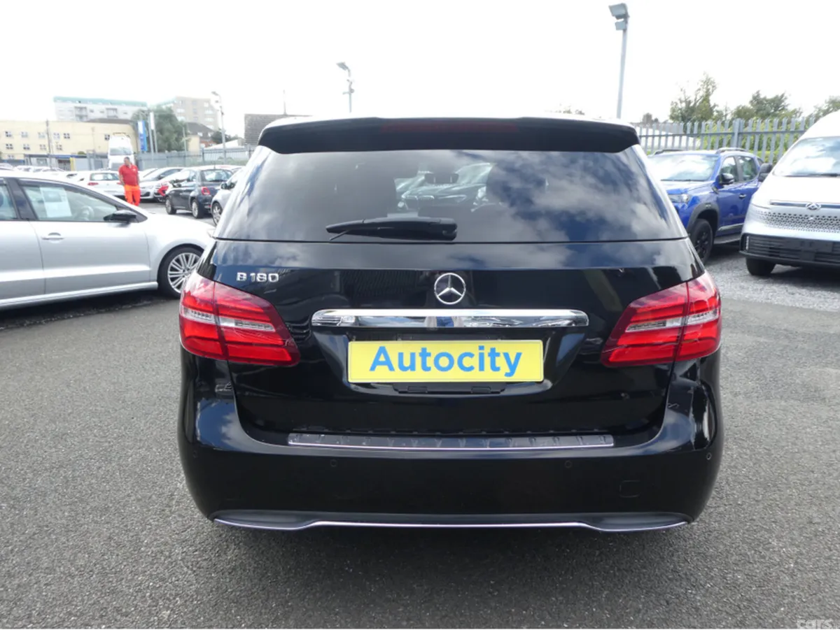 Mercedes-Benz B-Class Hatchback, Petrol, 2016, Black