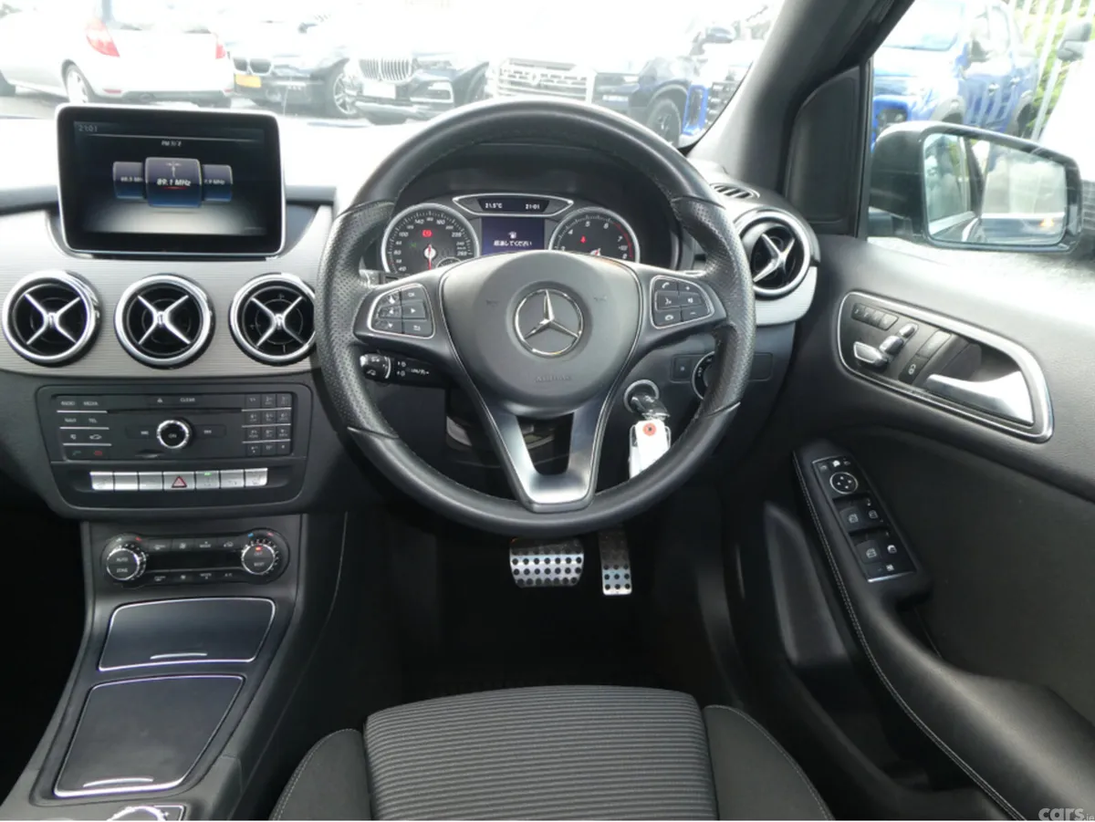 Mercedes-Benz B-Class Hatchback, Petrol, 2016, Black