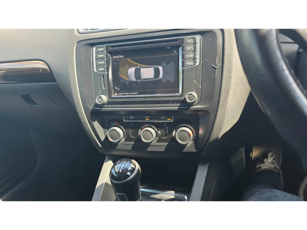 Volkswagen Jetta Saloon, Diesel, 2017, Black