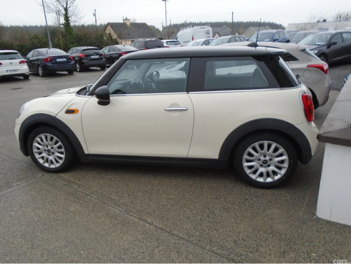 Mini Cooper Hatchback, Diesel, 2014, White