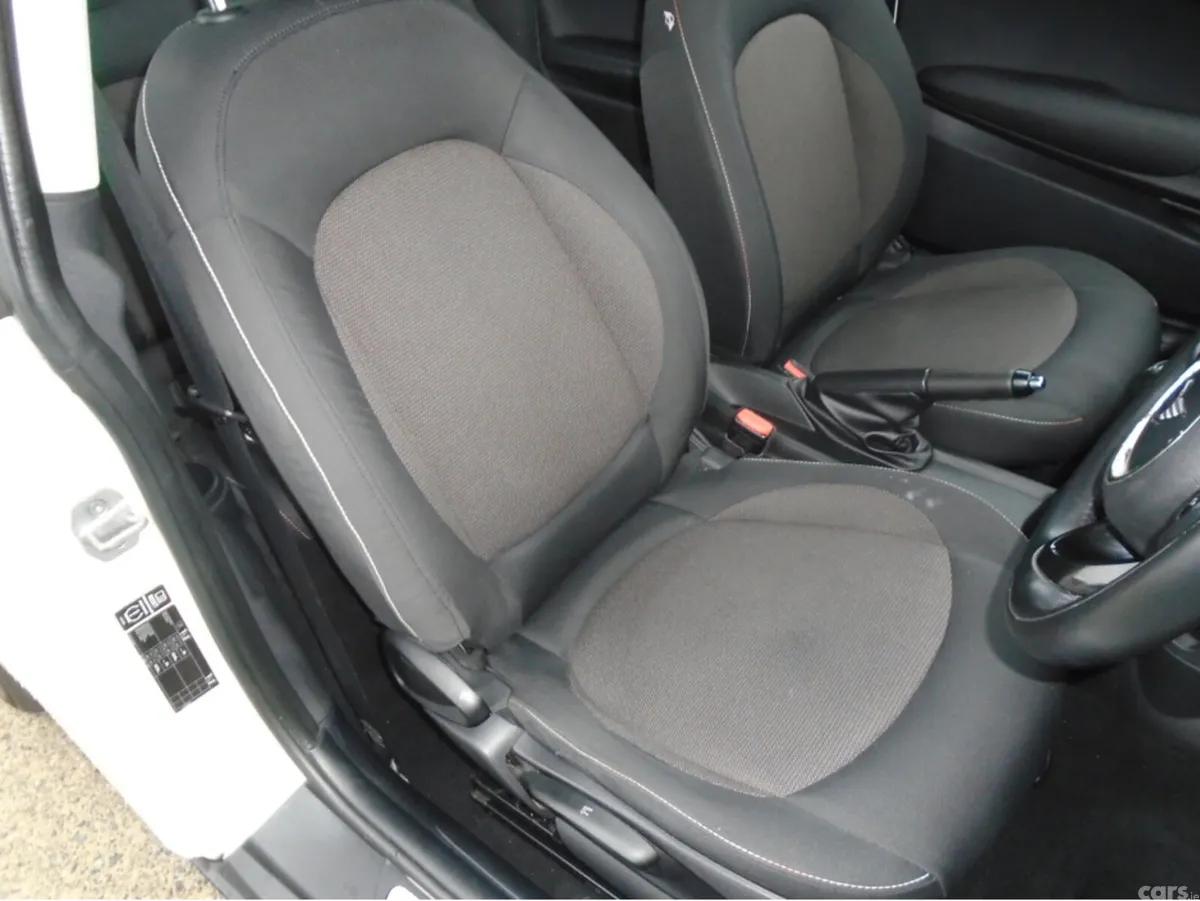 Mini Cooper Hatchback, Diesel, 2014, White
