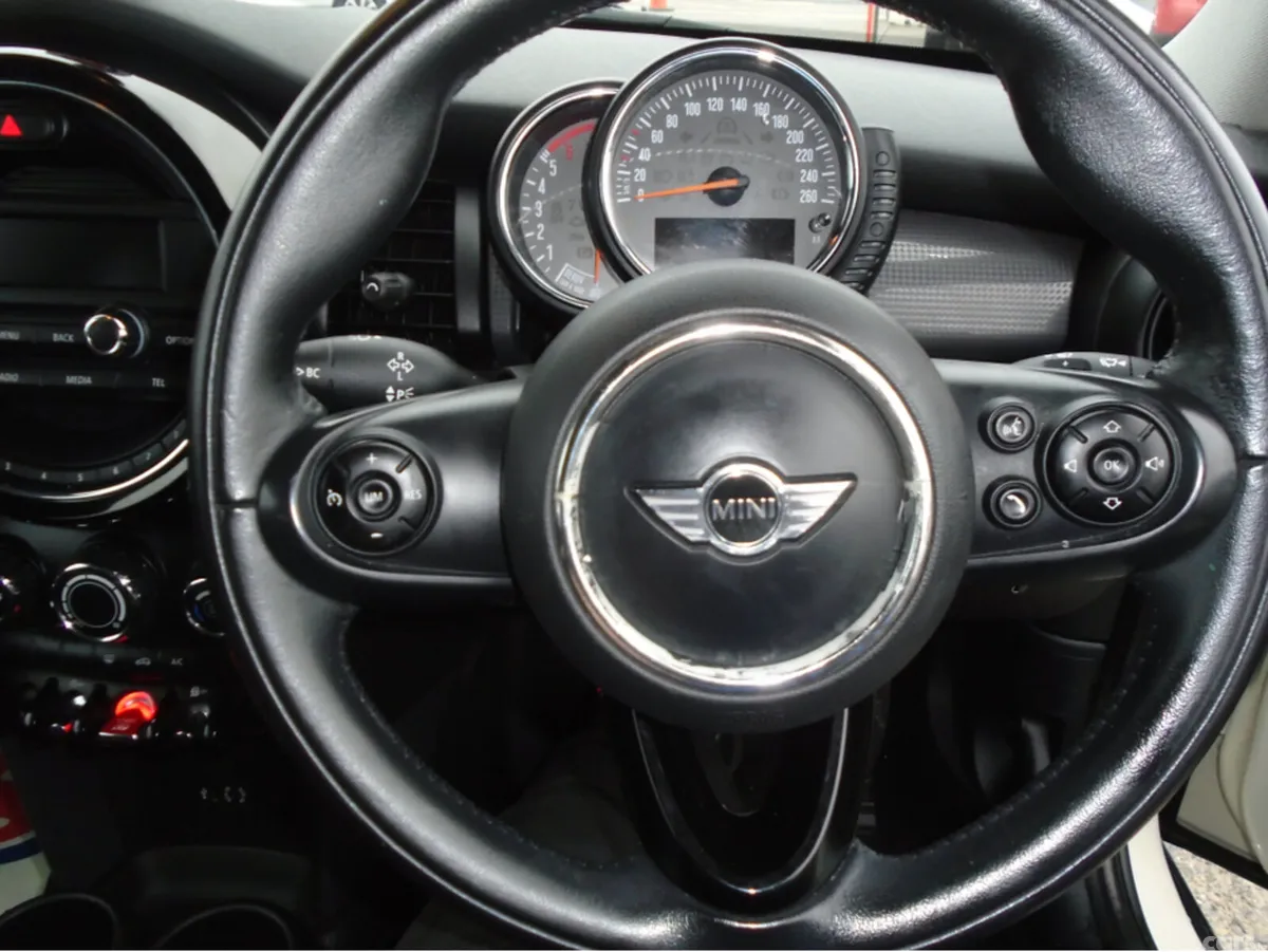 Mini Cooper Hatchback, Diesel, 2014, White