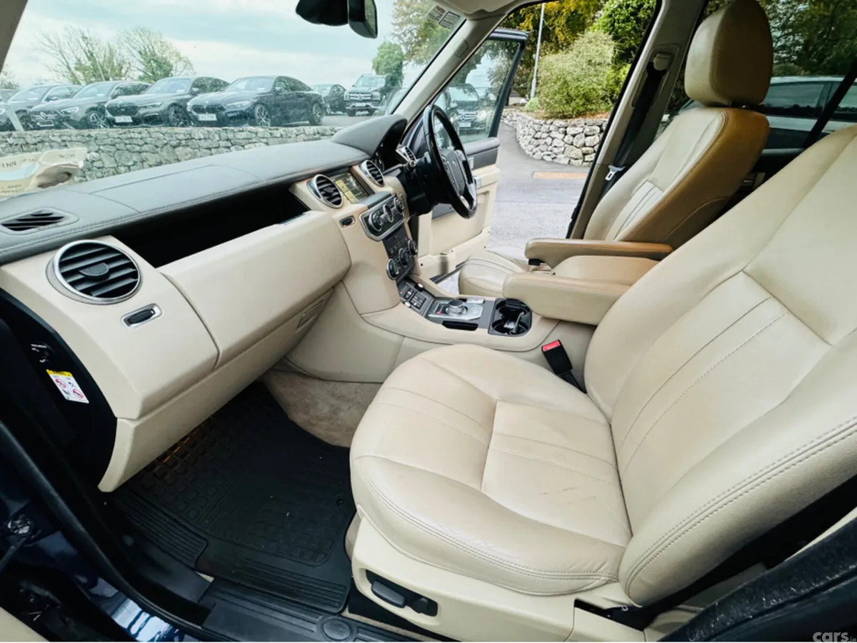 Land Rover Discovery SUV, Diesel, 2014, Blue