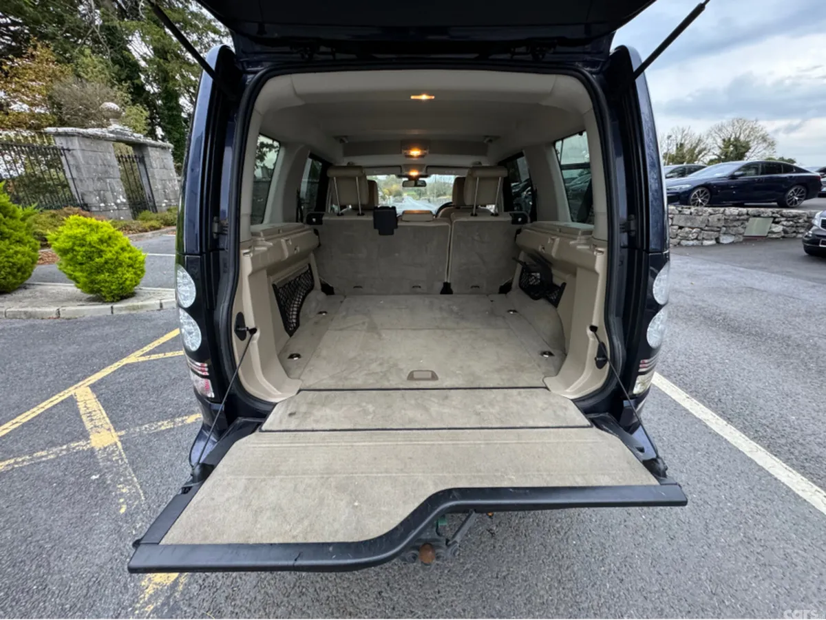 Land Rover Discovery SUV, Diesel, 2014, Blue