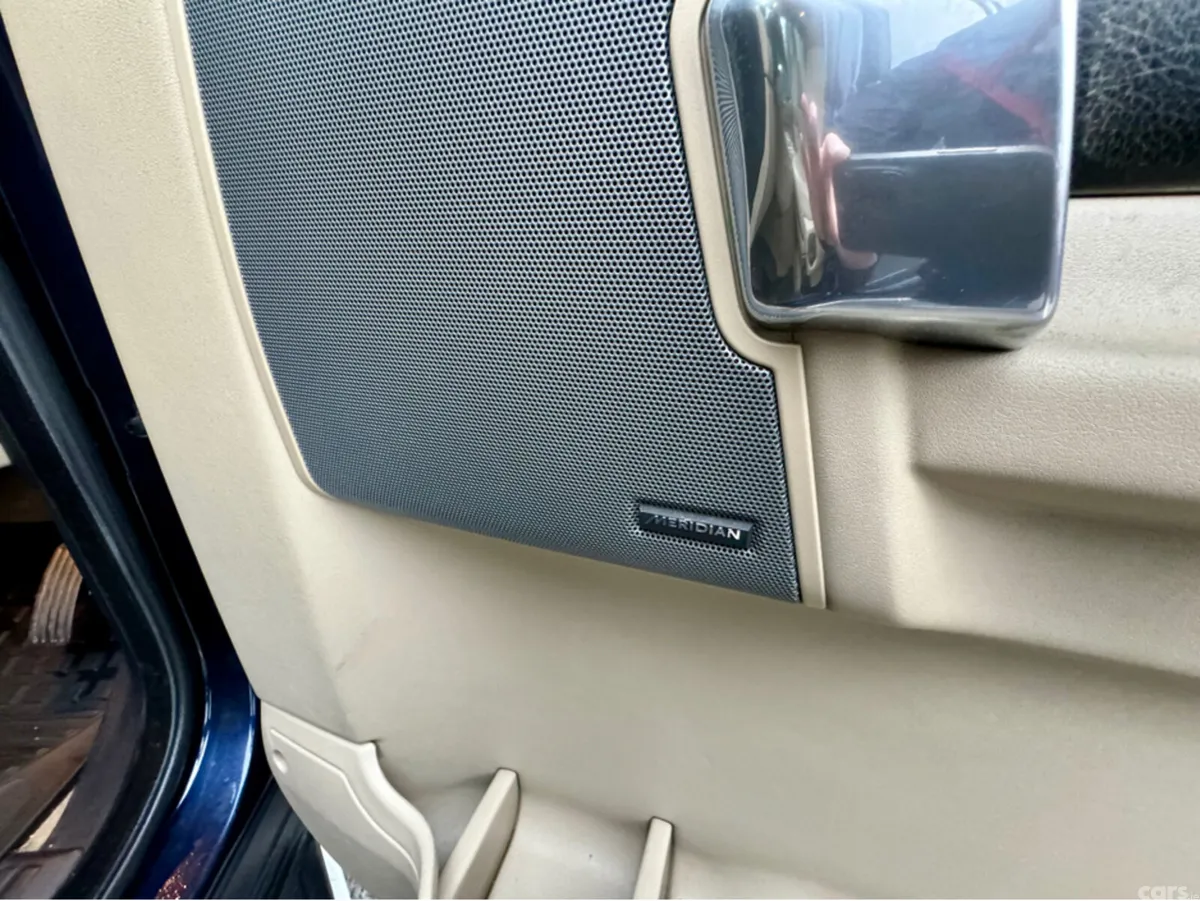 Land Rover Discovery SUV, Diesel, 2014, Blue