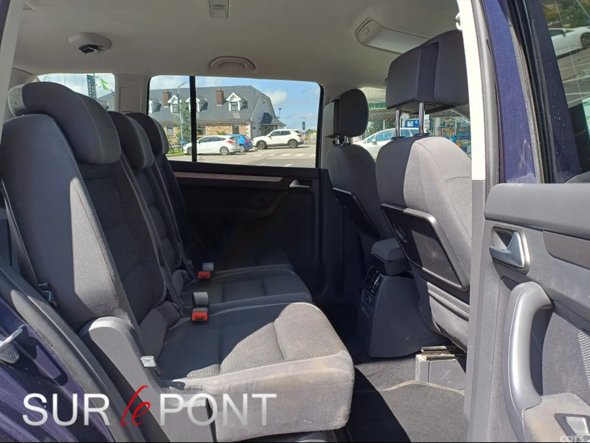 Volkswagen Touran MPV, Petrol, 2015, Blue
