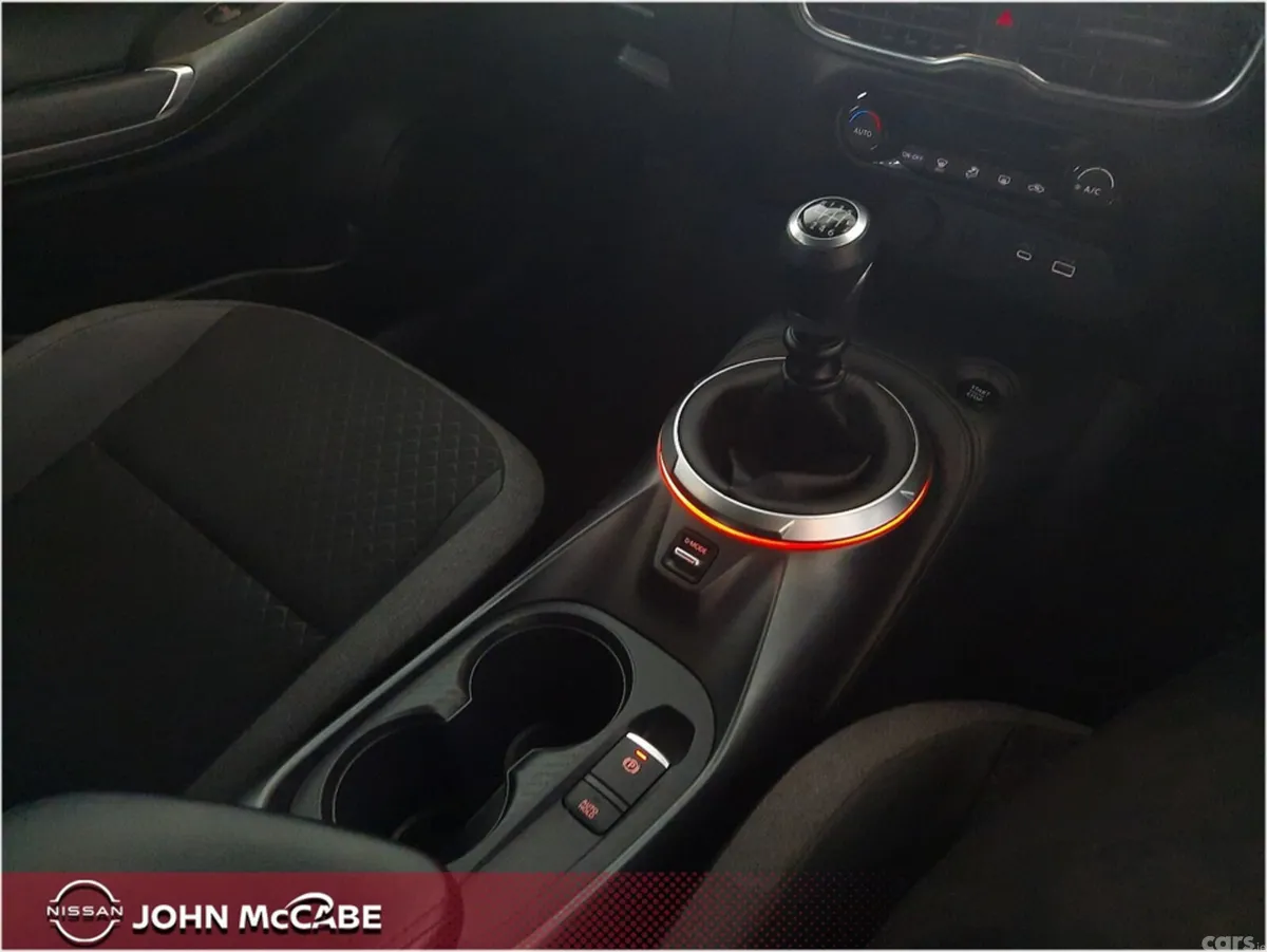 Nissan Juke MPV, Petrol, 2025, Red