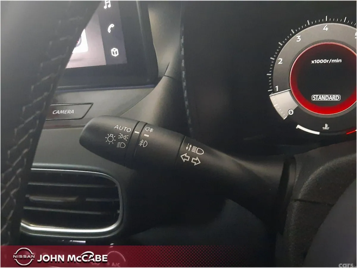 Nissan Juke MPV, Petrol, 2025, Red