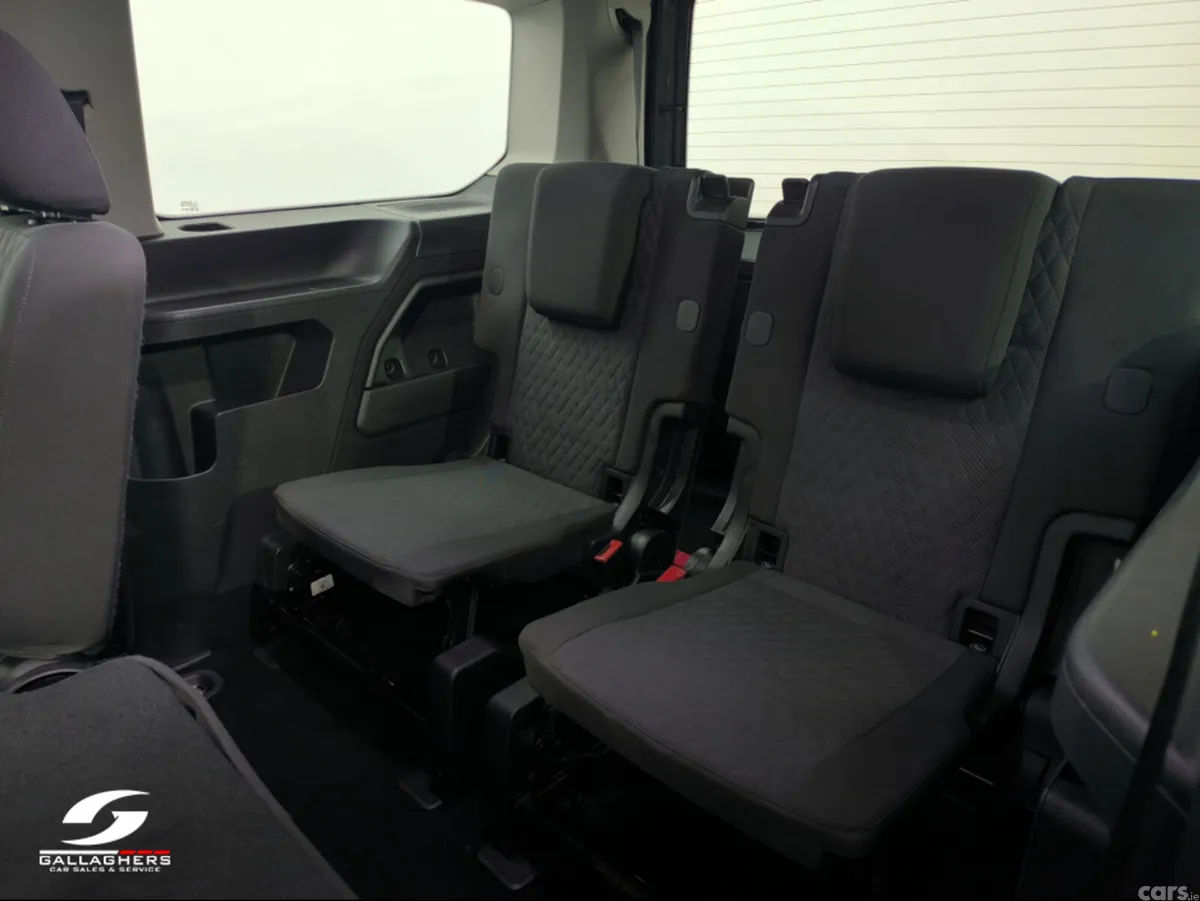 Volkswagen Caddy Maxi Life MPV, Diesel, 2023, Grey