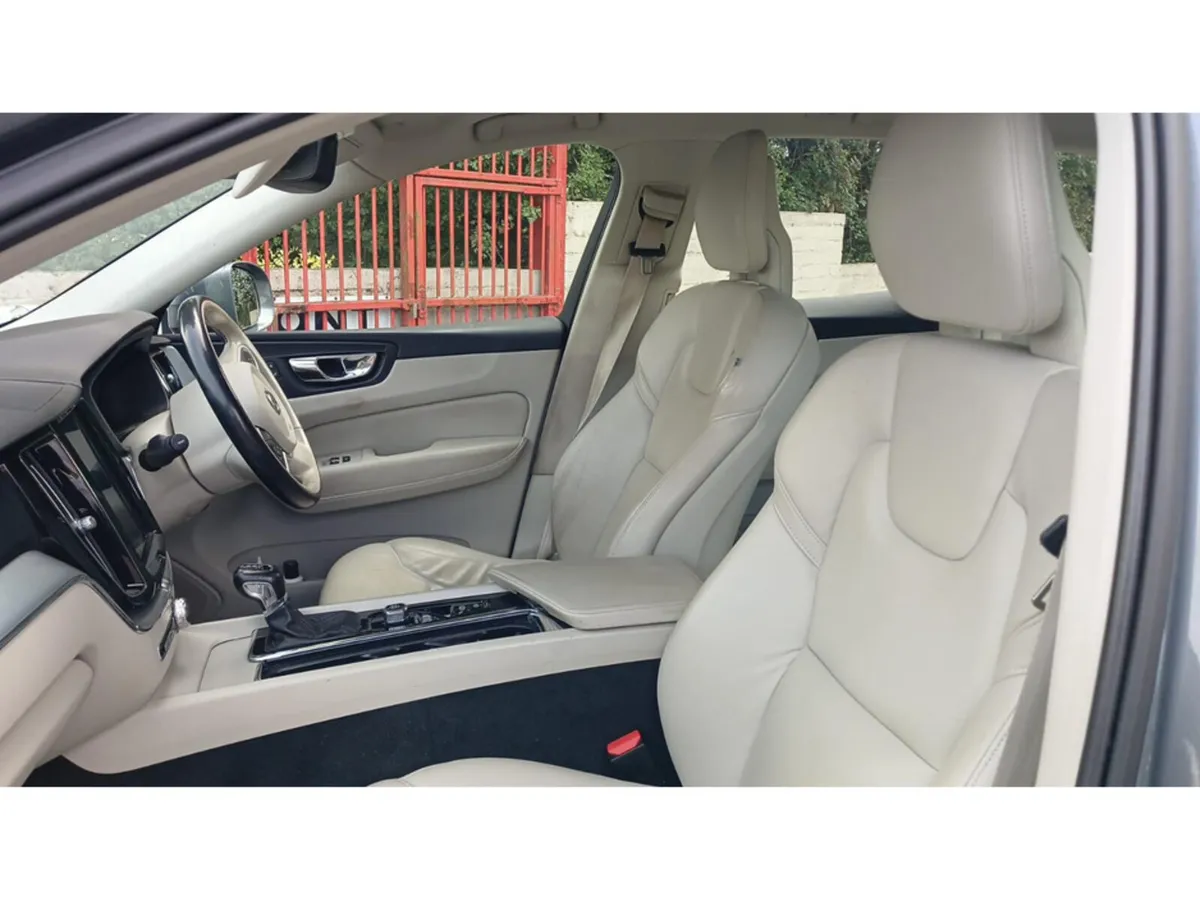 Volvo XC60 Estate, Diesel, 2018, Grey
