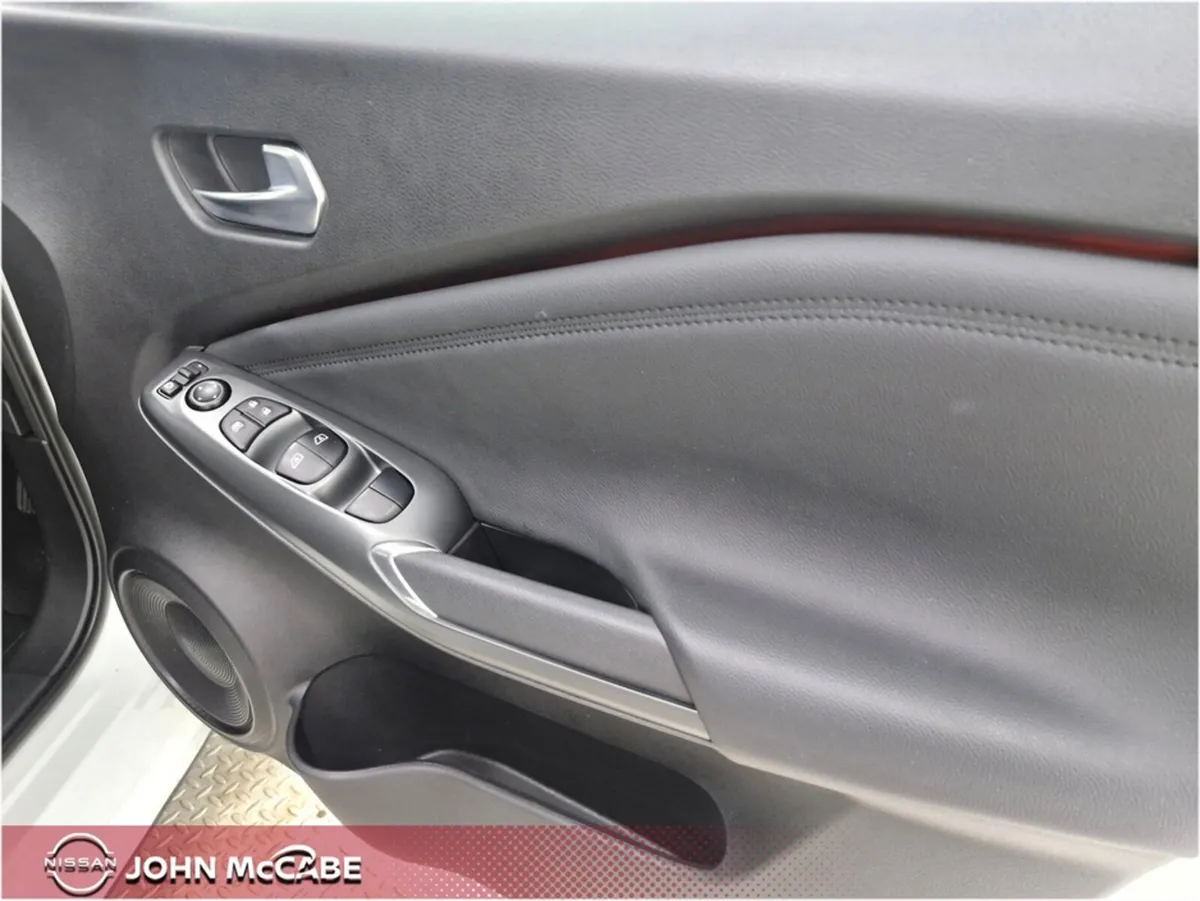 Nissan Juke MPV, Petrol, 2025, White