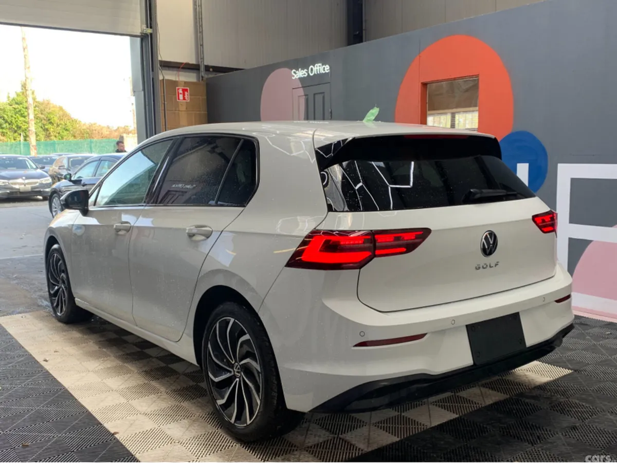 Volkswagen Golf Hatchback, Diesel, 2023, White
