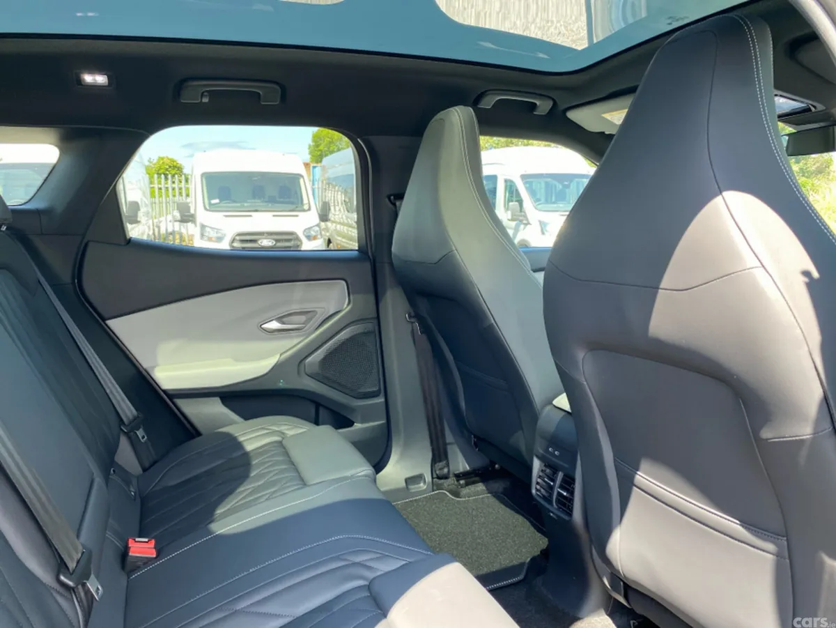 Ford Explorer SUV, Electric, 2026, Silver
