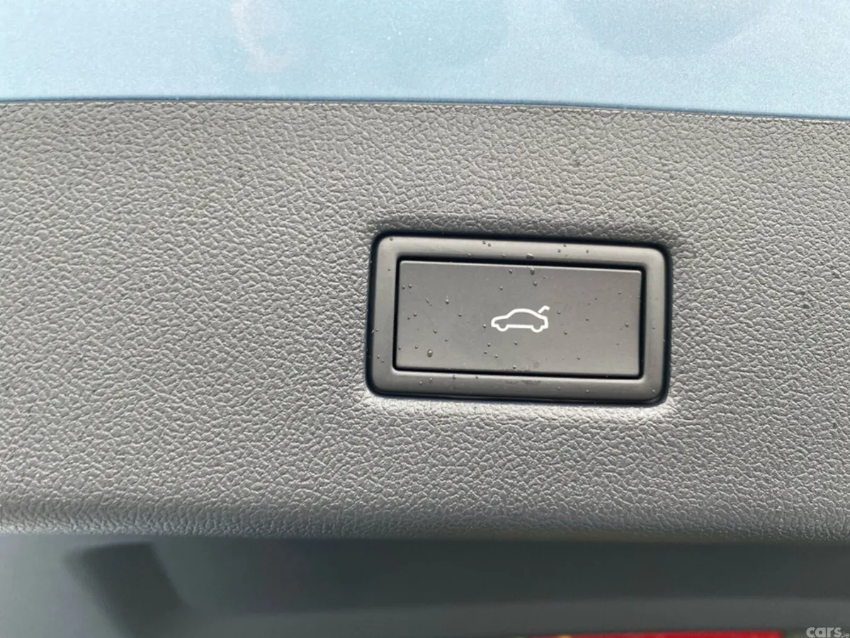 Ford Explorer SUV, Electric, 2026, Blue
