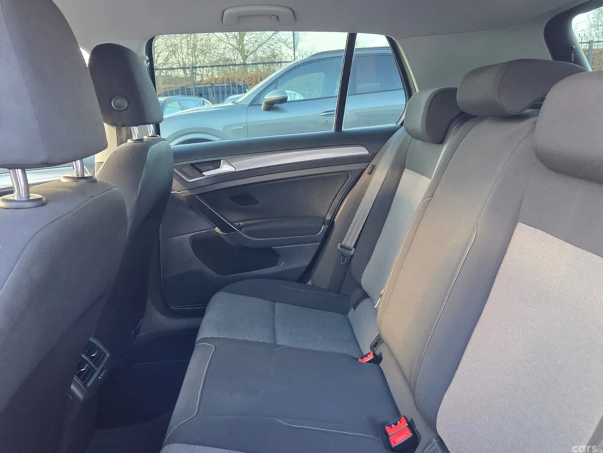 Volkswagen Golf Hatchback, Petrol, 2016, Silver