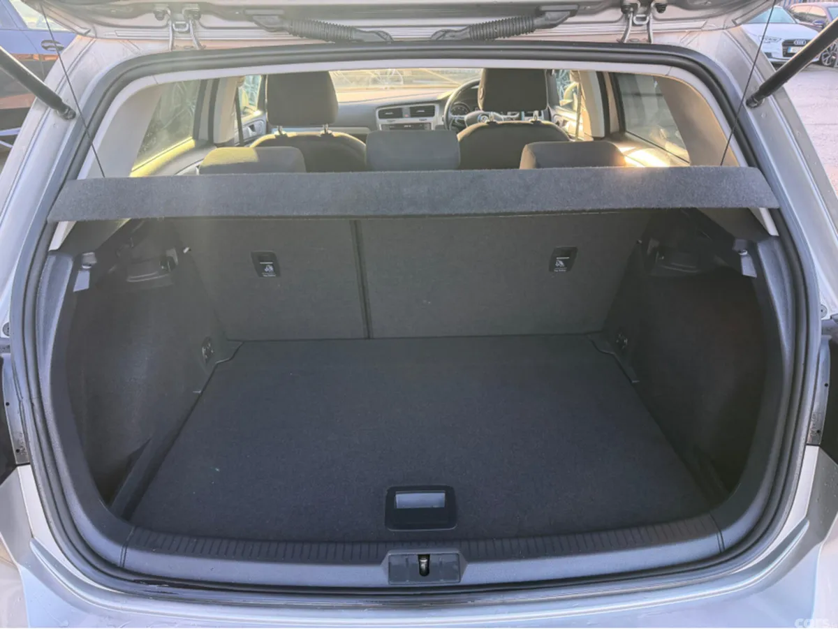 Volkswagen Golf Hatchback, Petrol, 2016, Silver