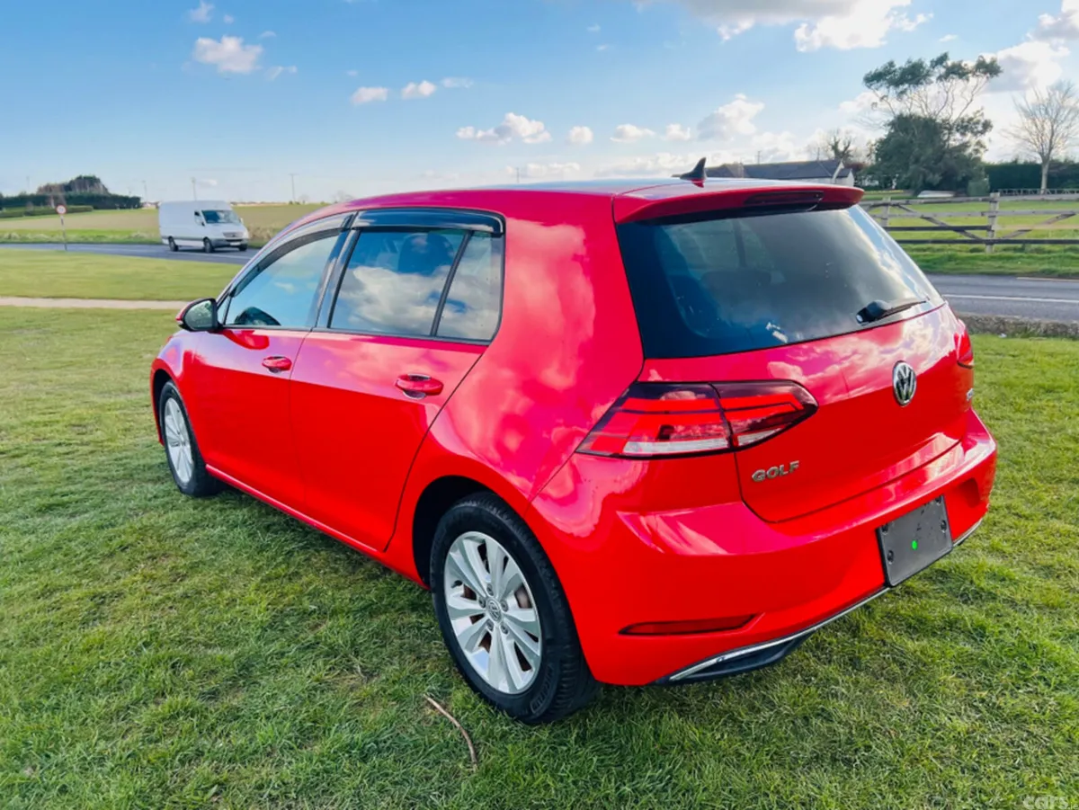 Volkswagen Golf Hatchback, Petrol, 2017, Red