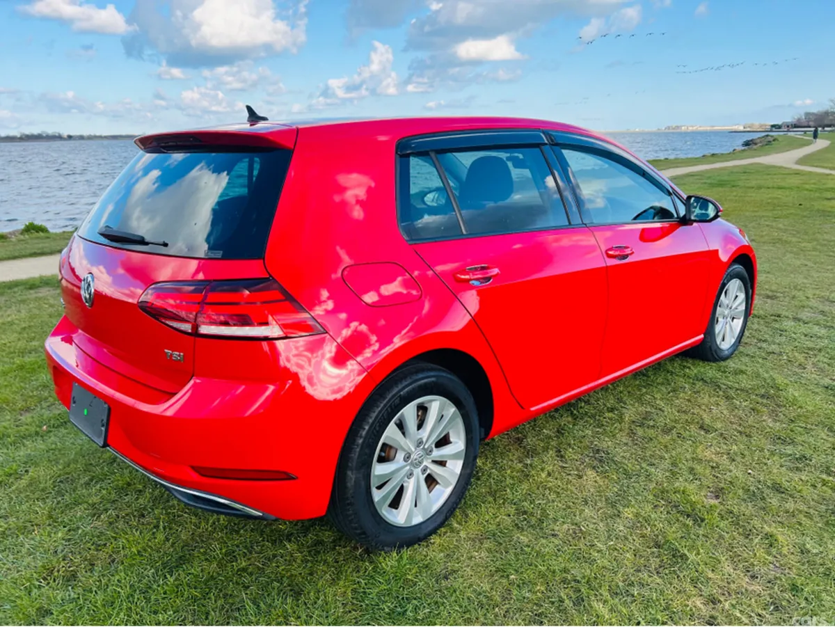 Volkswagen Golf Hatchback, Petrol, 2017, Red