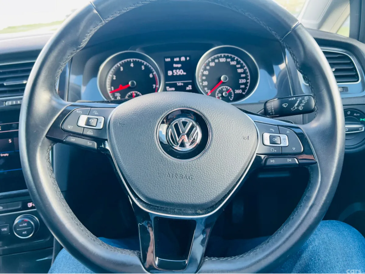 Volkswagen Golf Hatchback, Petrol, 2017, Red