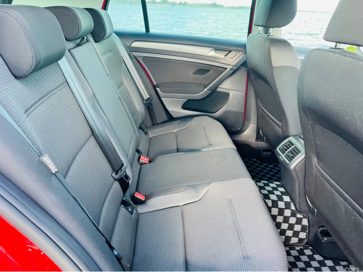 Volkswagen Golf Hatchback, Petrol, 2017, Red