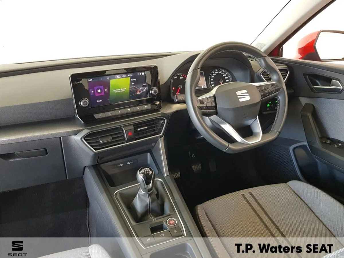 SEAT Leon Hatchback, Petrol, 2022, Red