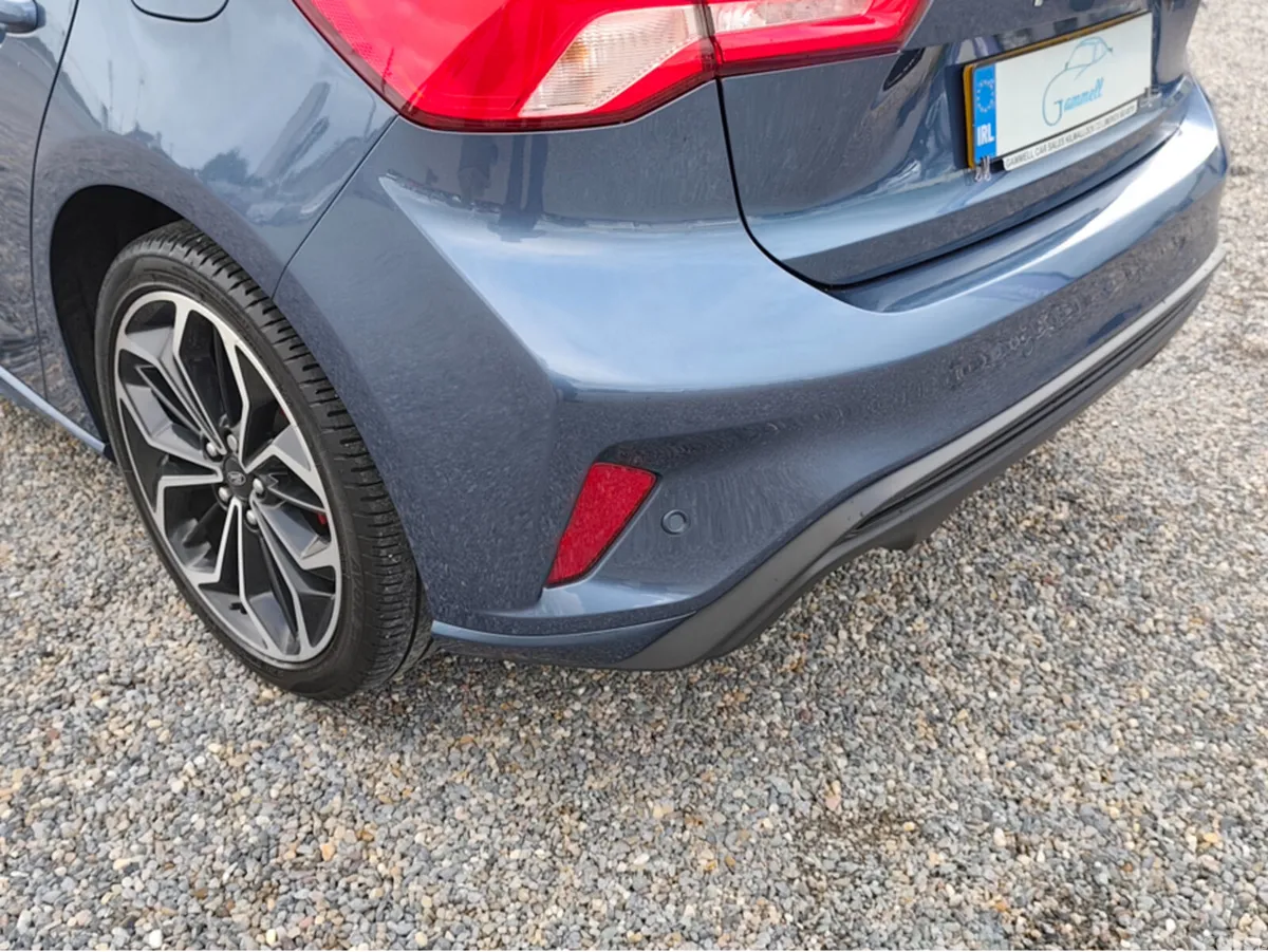 Ford Focus Hatchback, Petrol, 2020, Blue