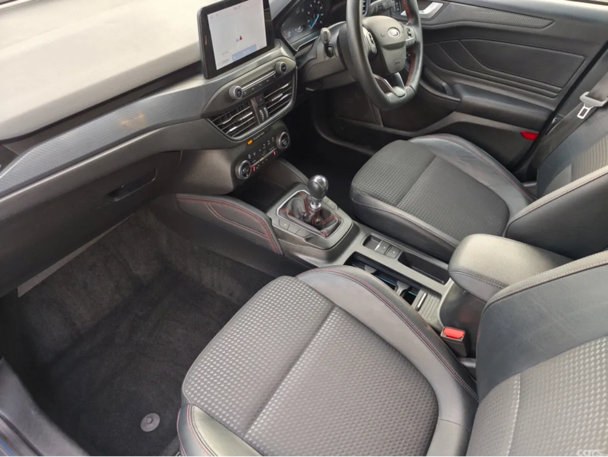 Ford Focus Hatchback, Petrol, 2020, Blue