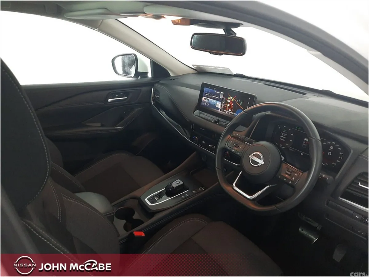 Nissan Qashqai MPV, Petrol, 2023, White