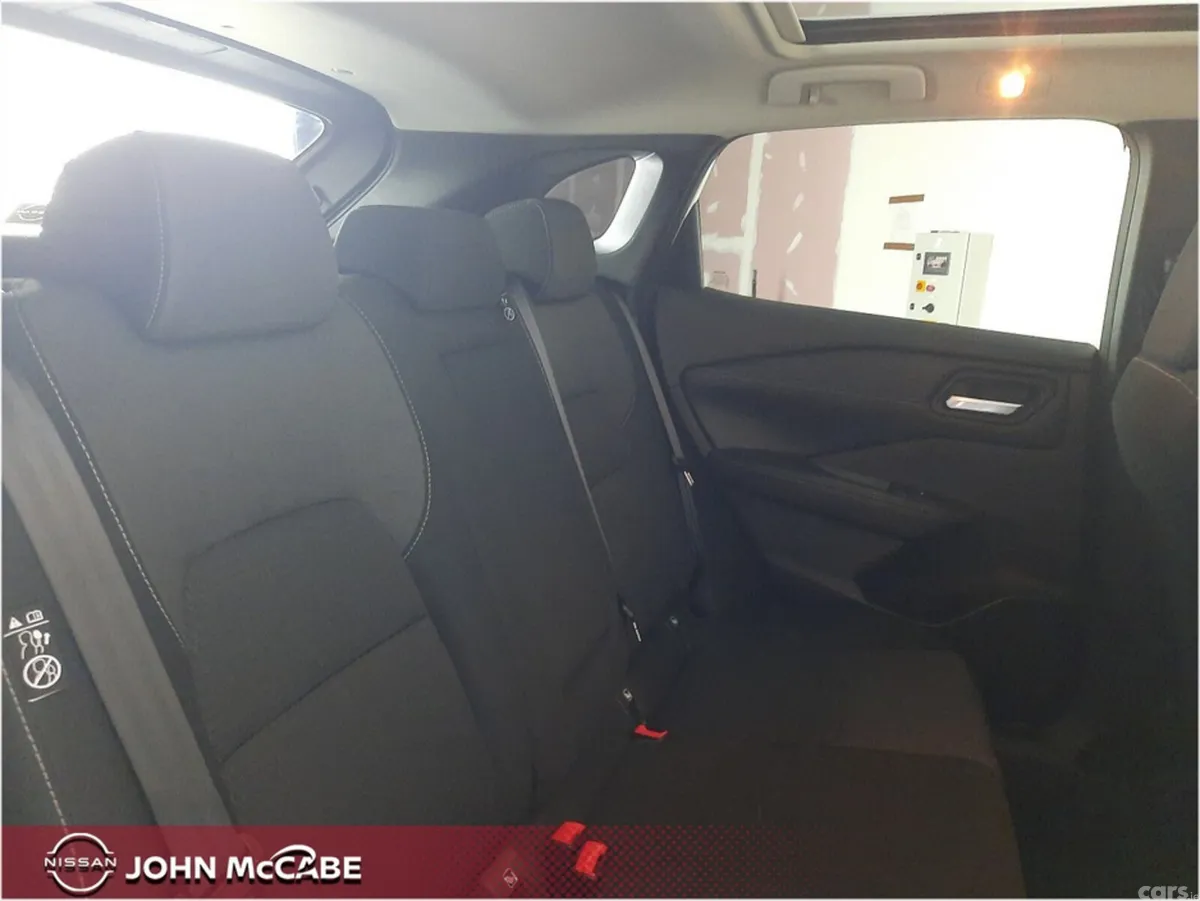 Nissan Qashqai MPV, Petrol, 2023, White