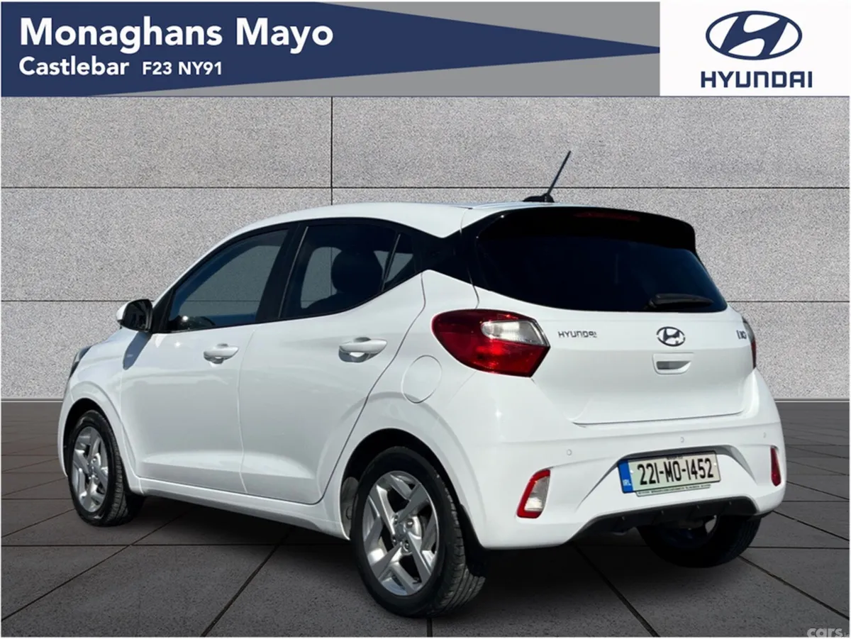 Hyundai i10 Hatchback, Petrol, 2022, White