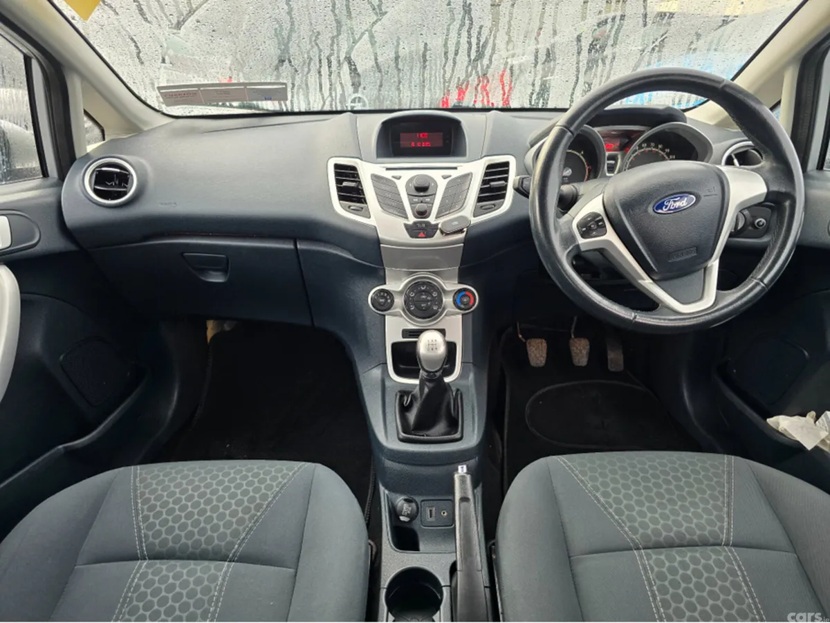 Ford Fiesta Hatchback, Diesel, 2012, Silver