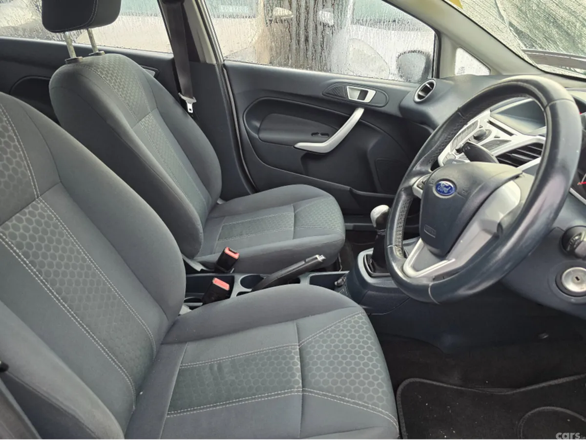 Ford Fiesta Hatchback, Diesel, 2012, Silver
