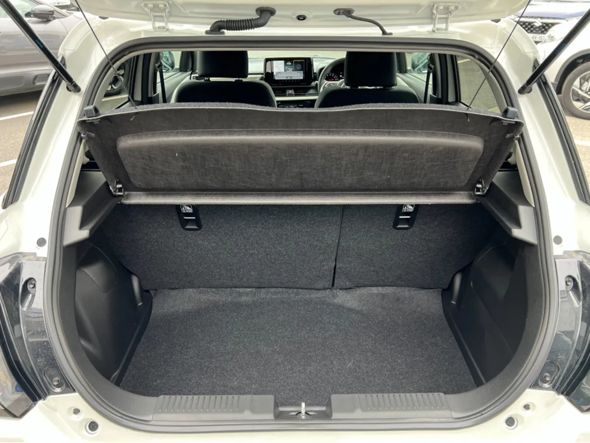 Suzuki Swift Hatchback, Petrol Hybrid, 2026, White