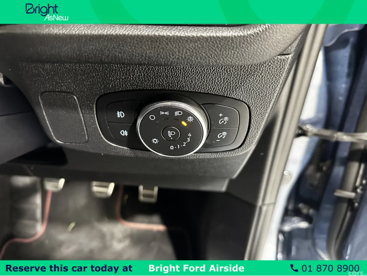 Ford Focus Hatchback, Petrol Hybrid, 2023, Blue
