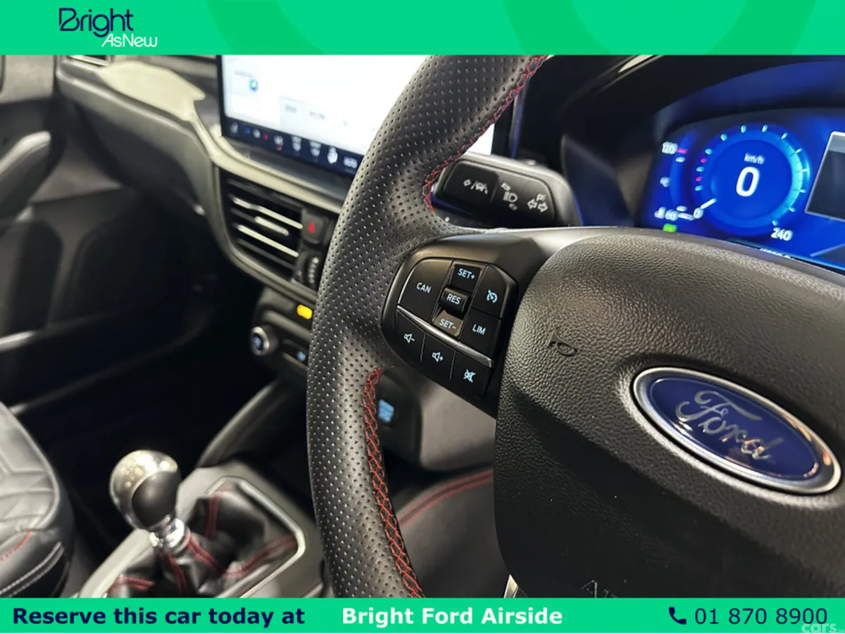 Ford Focus Hatchback, Petrol Hybrid, 2023, Blue