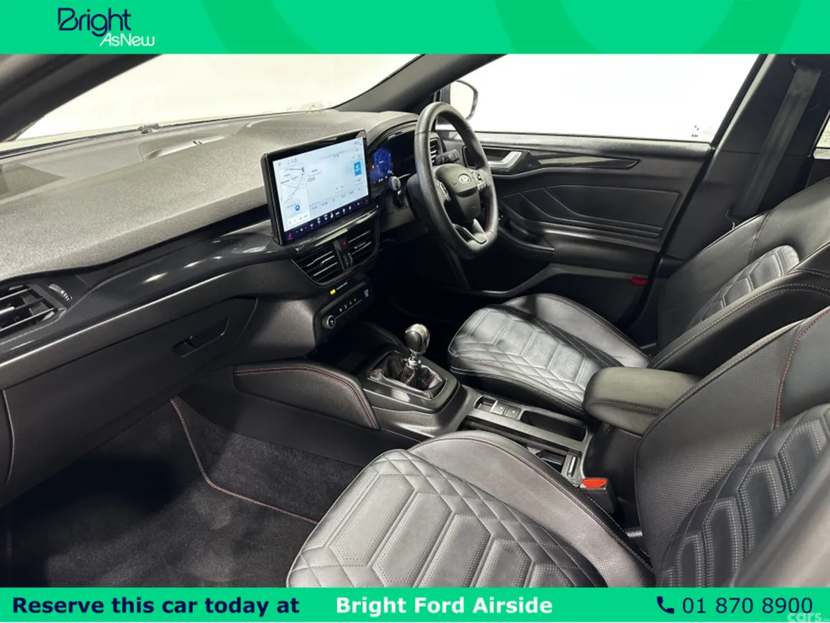 Ford Focus Hatchback, Petrol Hybrid, 2023, Blue