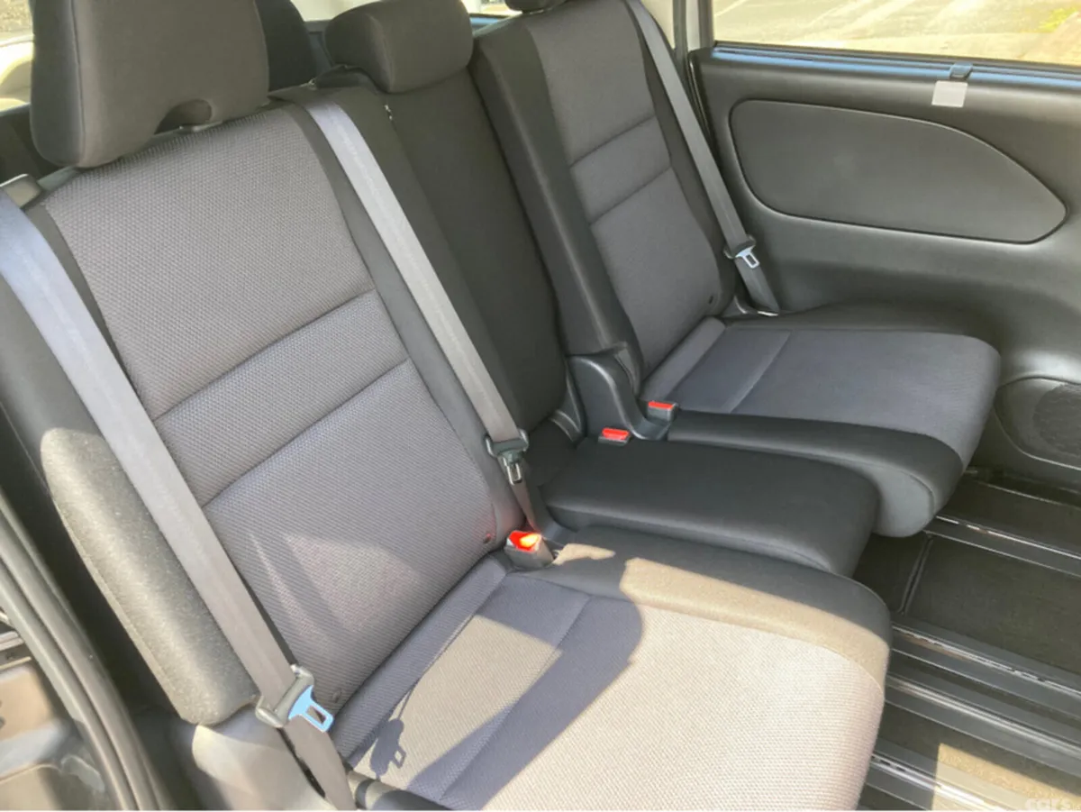 Nissan Serena Hatchback, Petrol Hybrid, 2020, Grey