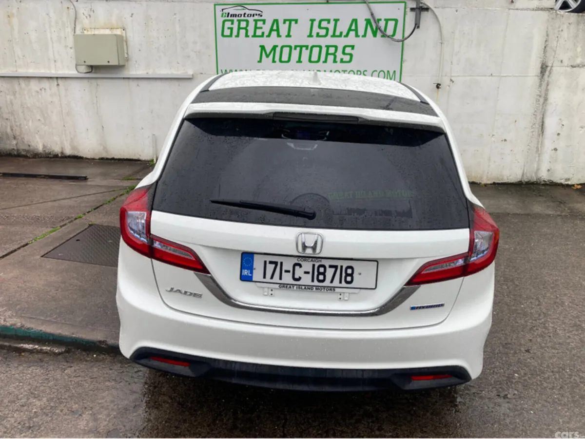 Honda Jade Estate, Petrol Hybrid, 2017, White