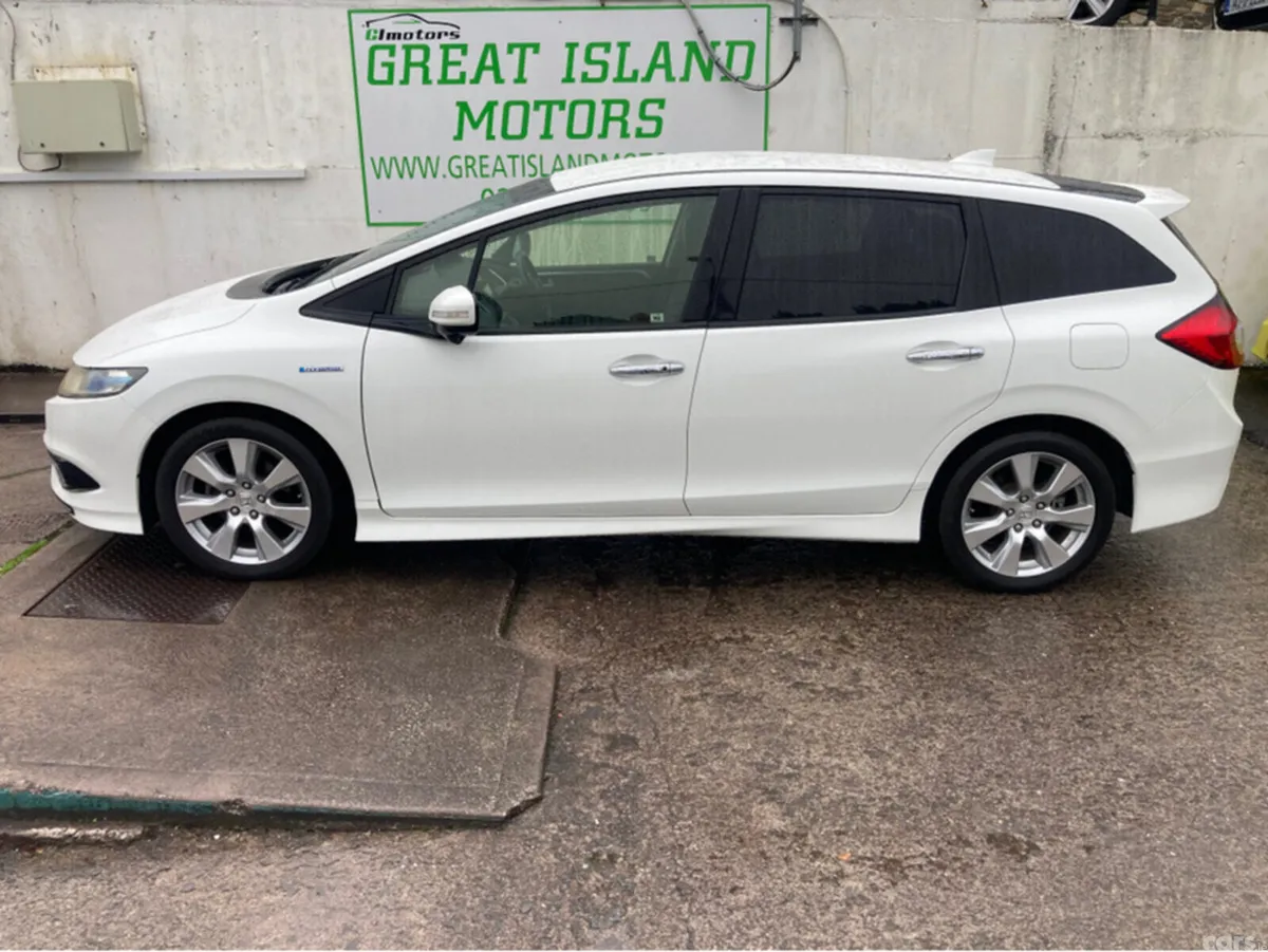 Honda Jade Estate, Petrol Hybrid, 2017, White