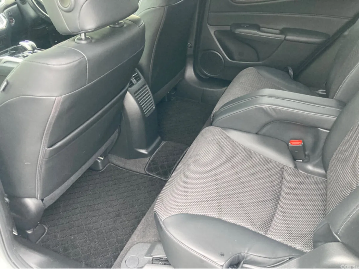 Honda Jade Estate, Petrol Hybrid, 2017, White
