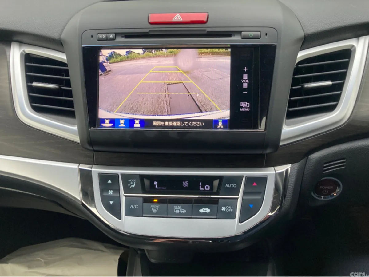 Honda Jade Estate, Petrol Hybrid, 2017, White