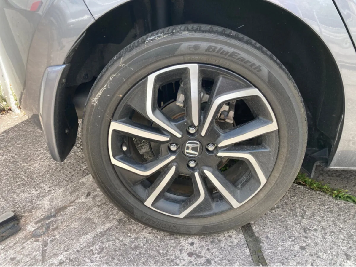 Honda Fit Hatchback, Petrol Hybrid, 2020, Grey