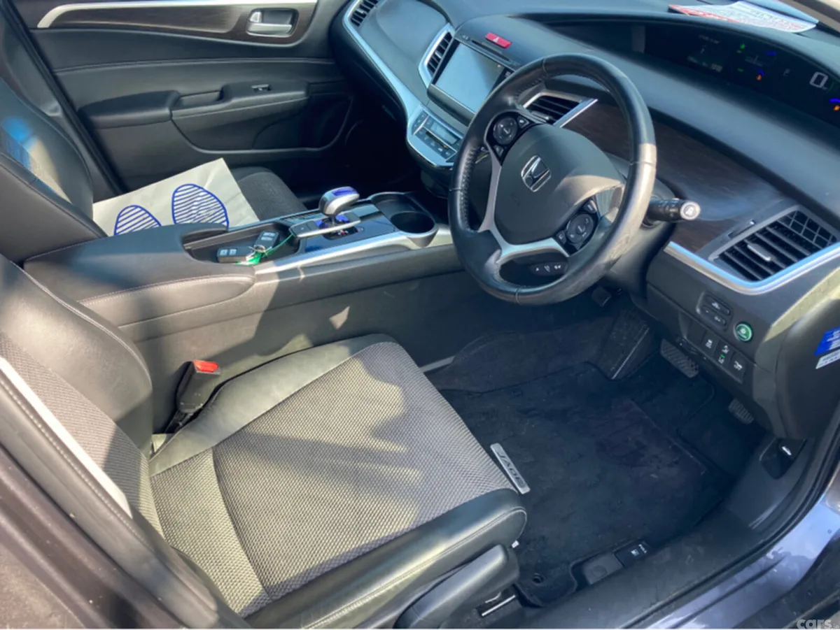 Honda Jade Estate, Petrol Hybrid, 2015, Grey