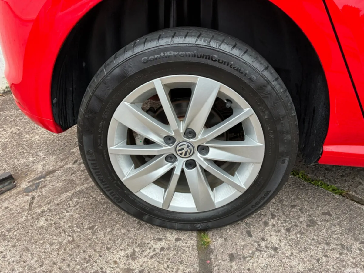 Volkswagen Polo Hatchback, Petrol, 2017, Red