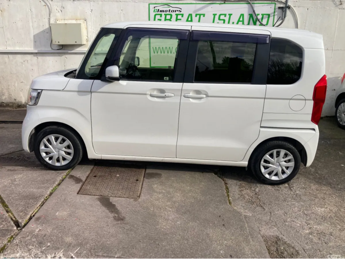 Honda Fit Hatchback, Petrol, 2018, White