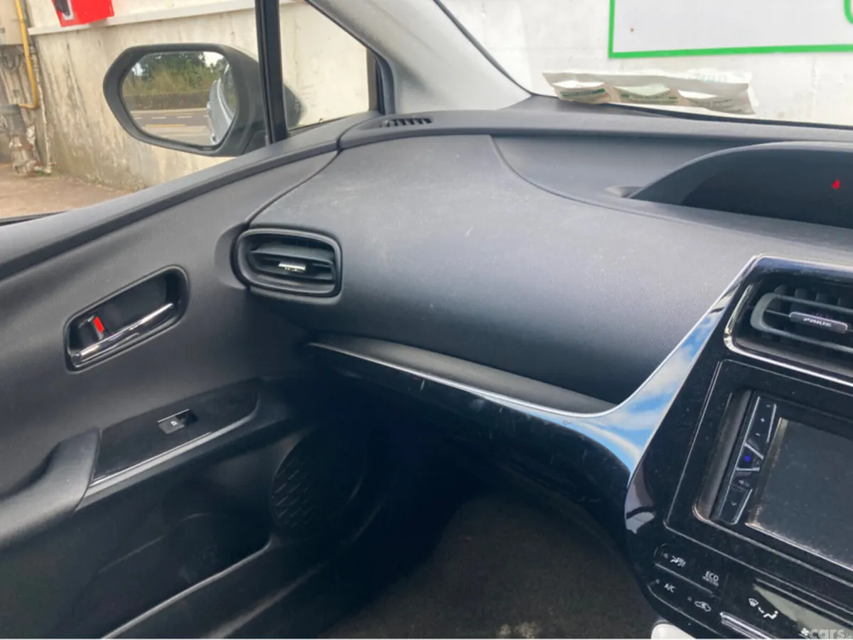 Toyota Prius Hatchback, Petrol Hybrid, 2016, Silver