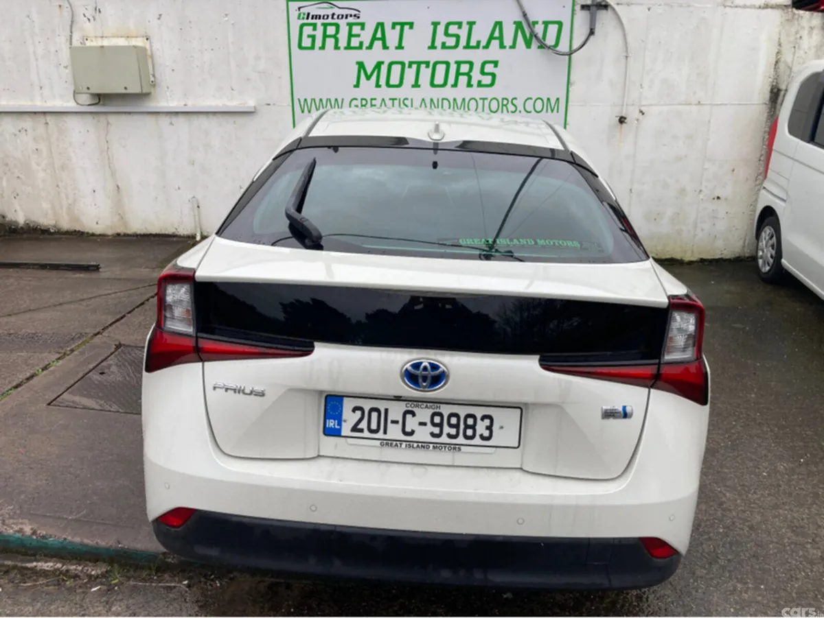 Toyota Prius Hatchback, Petrol Hybrid, 2020, White