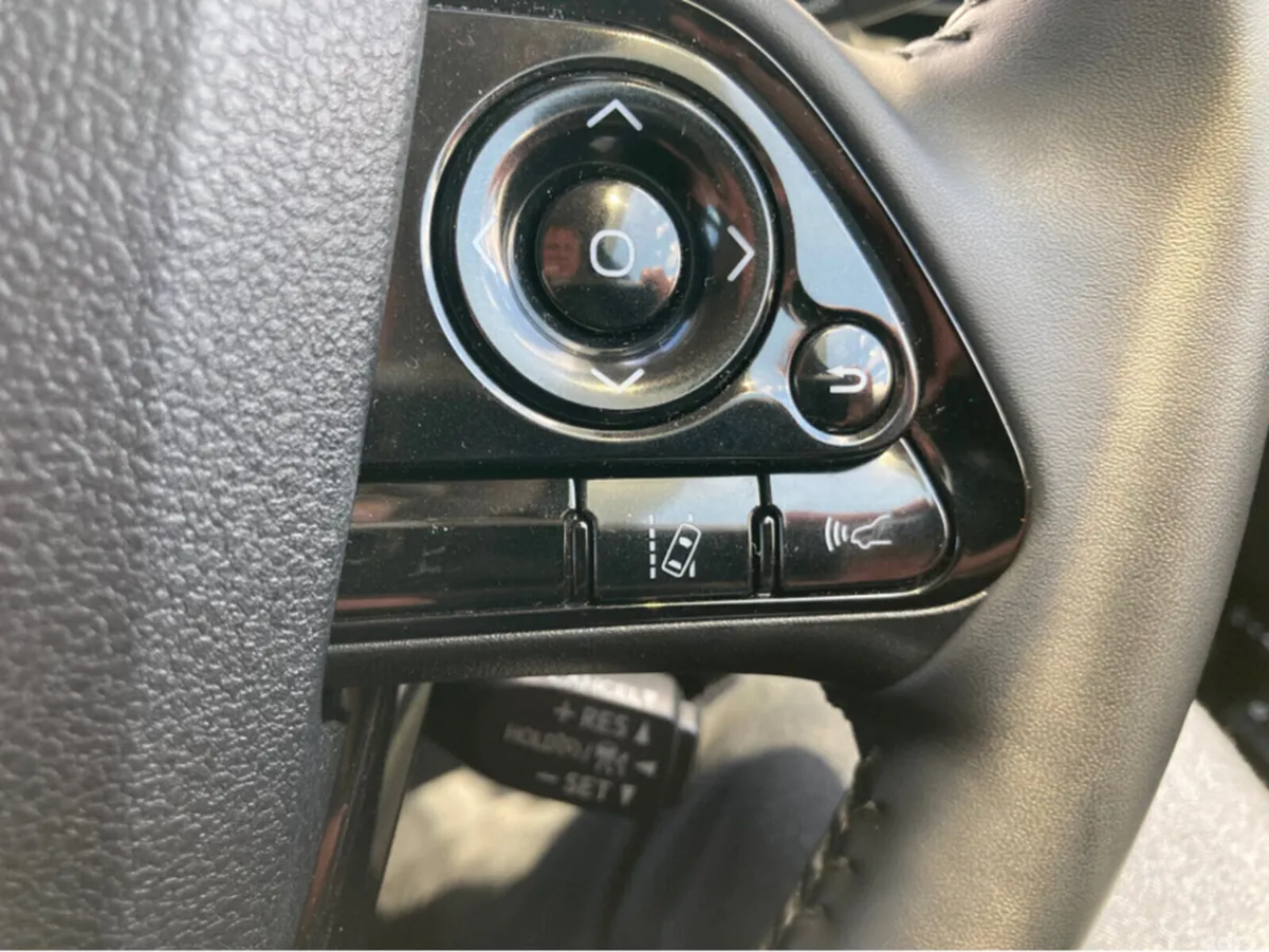 Toyota Prius Hatchback, Petrol Hybrid, 2020, Silver