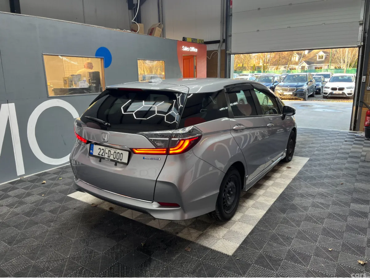 Honda Shuttle SUV, Petrol Hybrid, 2022, Silver