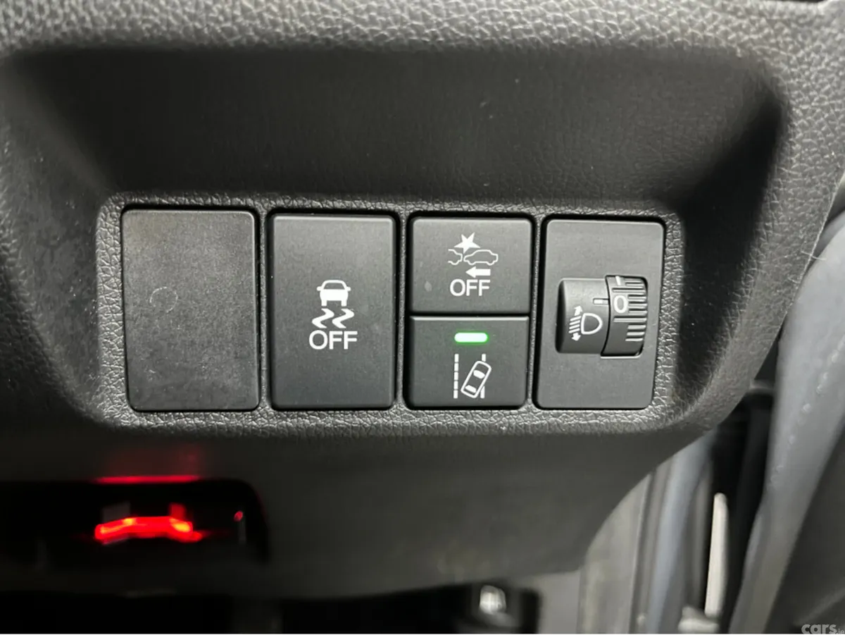 Honda Shuttle SUV, Petrol Hybrid, 2022, Silver